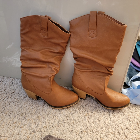 Boots - Picture 2 of 2